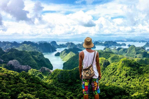 Sung Sot Cave in Halong Bay